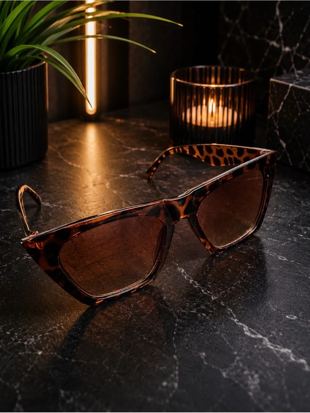Women’s Tortoiseshell Sunglasses - Brown Lens